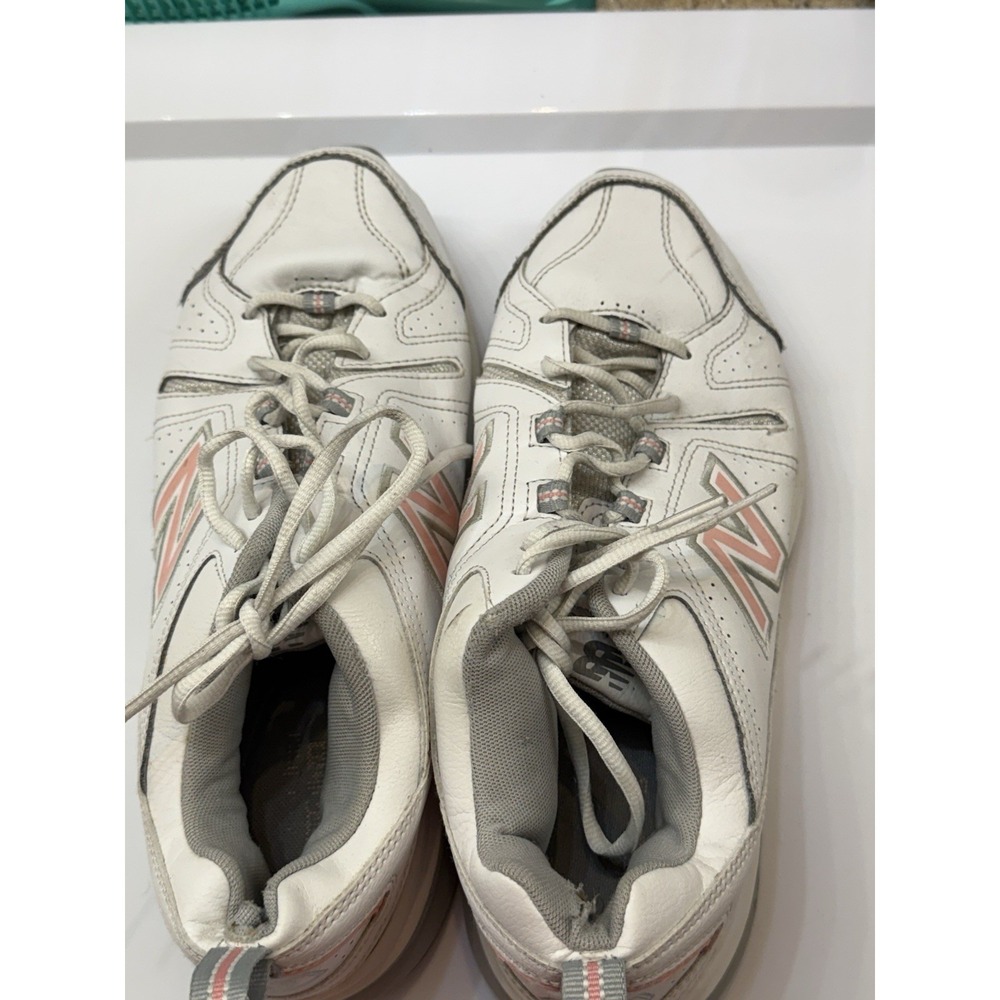 New Balance Women's 608 White and Pink Athletic Running Shoes Size 11